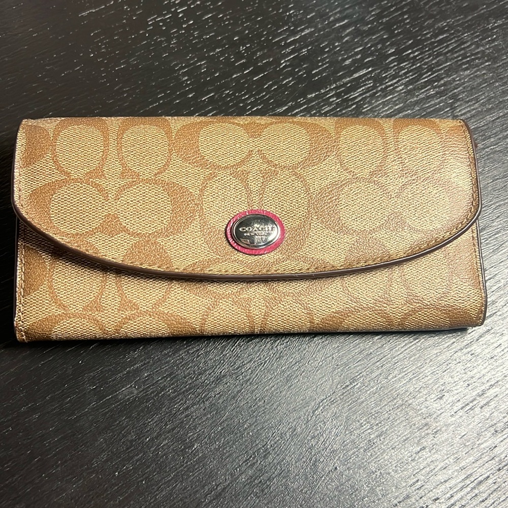 Coach Peyton Signature Wallet Full Size Snap